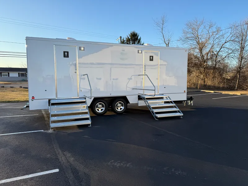Luxury Restroom Trailer (10-Station)