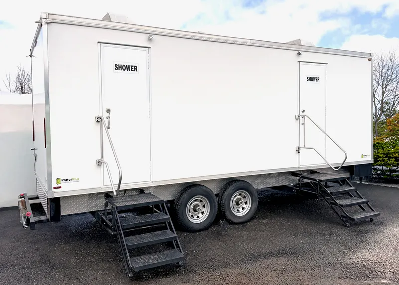 Portable Shower Trailer (6 Stalls)