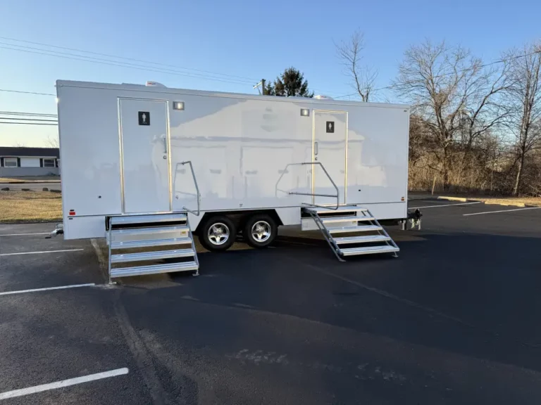 Double door trailer restroom